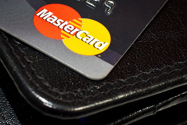 Think Like a Banker: How to Manage Your Credit Card &#038; Get a Limit Increase